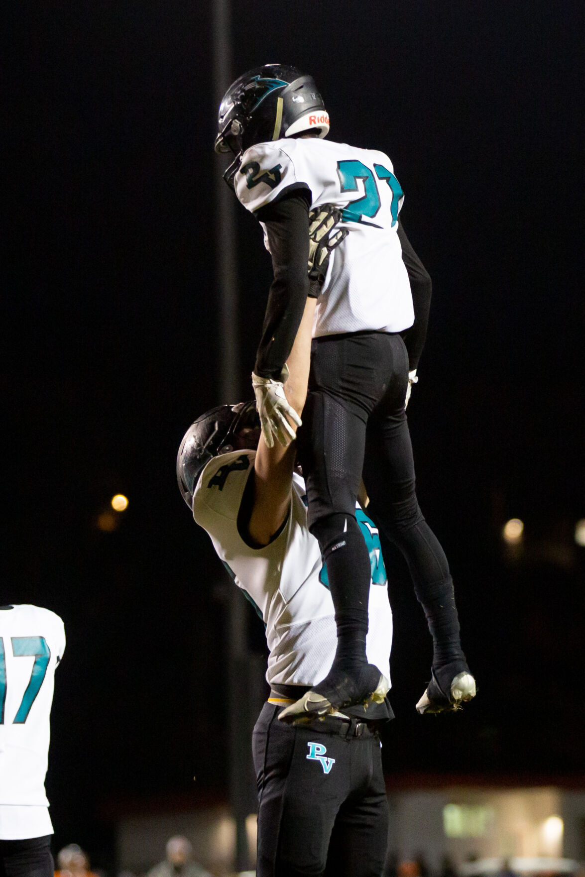 112522 Pioneer Atascadero Football 13.jpg